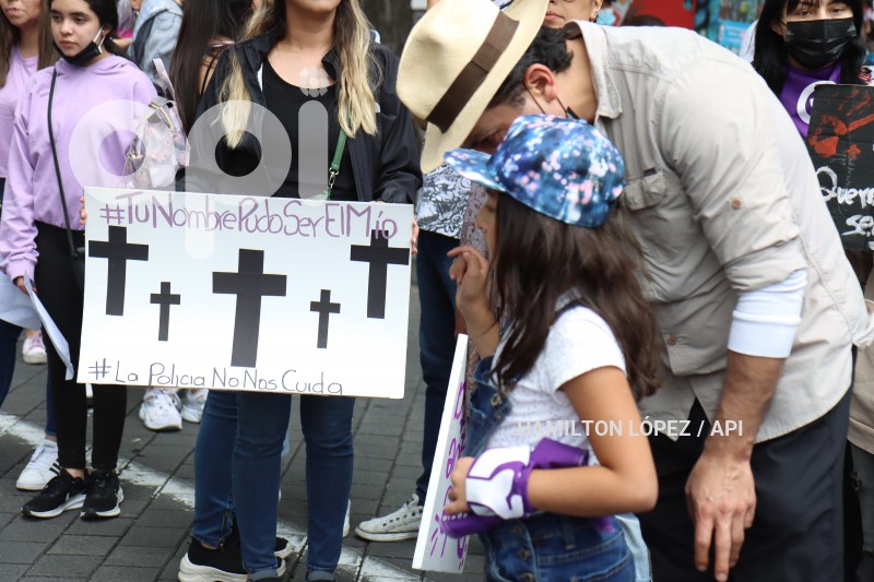 UIO-MARCHA DE LAS MUJERES