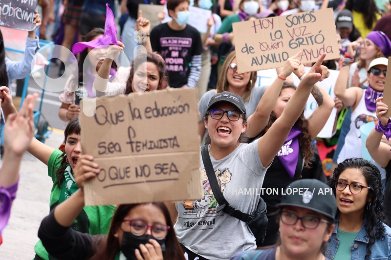 UIO-MARCHA DE LAS MUJERES