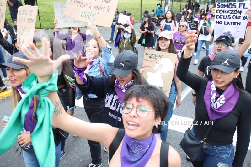 UIO-MARCHA DE LAS MUJERES
