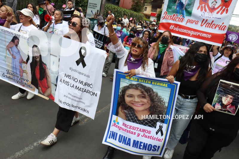 UIO-MARCHA DE LAS MUJERES