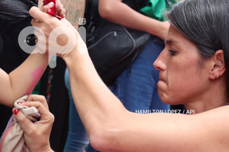 UIO-MARCHA DE LAS MUJERES