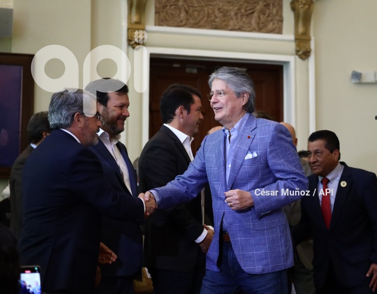 GYE-FIRMA DECRETO IESS