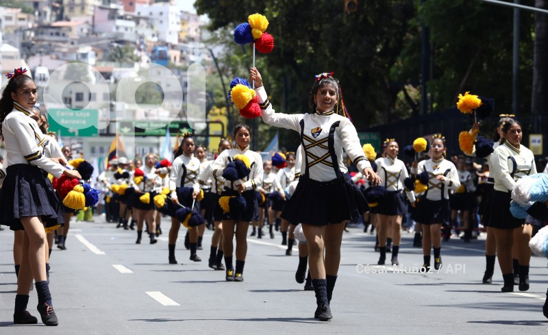 GYE-DESFILE CIVICO ESTUDIANTIL