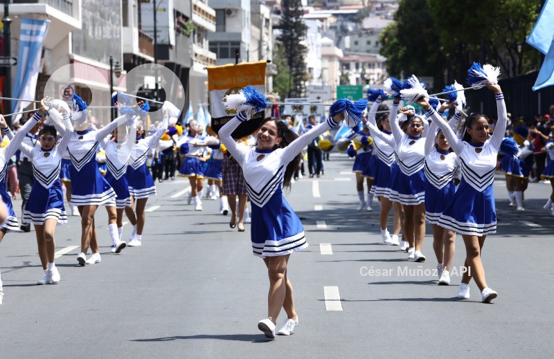 GYE-DESFILE CIVICO ESTUDIANTIL