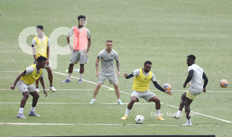 GYE-ENTRENAMIENTO-BARCELONA