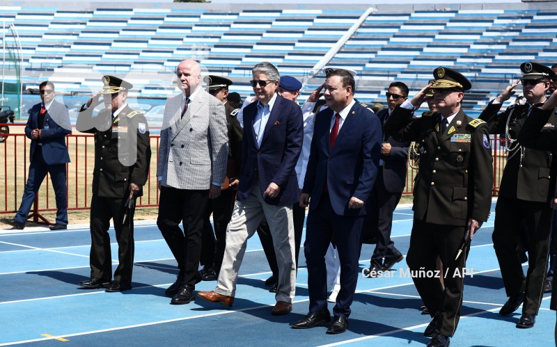 GYE-CEREMONIA GRADUACION POLICIAS