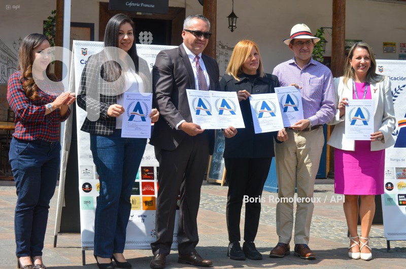 CUENCA-33 LOCALES RECIBEN MAXIMA CALIFICACION