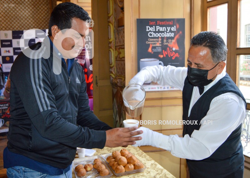 CUENCA-FESTIVAL PAN Y CHOCOLATE AMBATO
