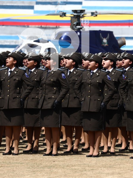 GYE-CEREMONIA GRADUACION POLICIAS
