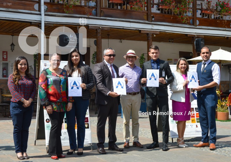 CUENCA-33 LOCALES RECIBEN MAXIMA CALIFICACION
