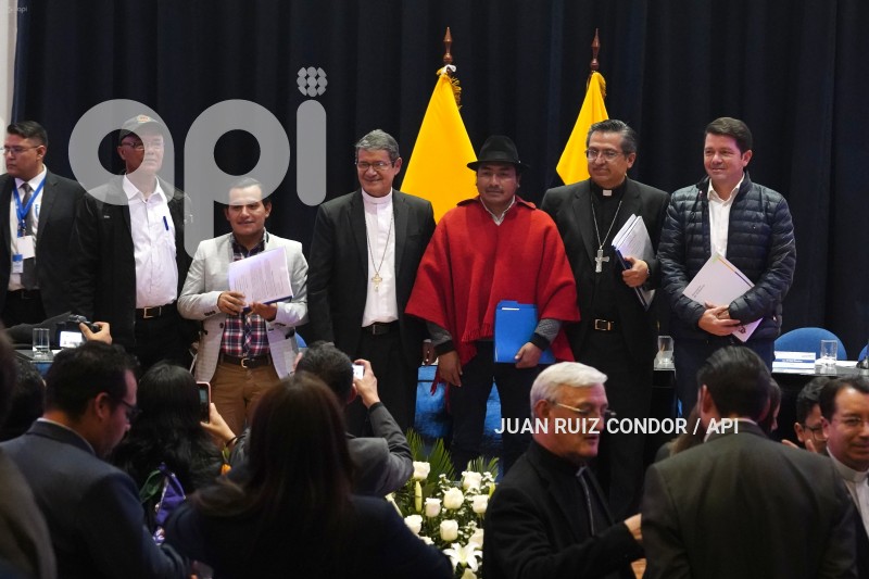 UIO-CIERRE-MESAS-DIALOGOS
