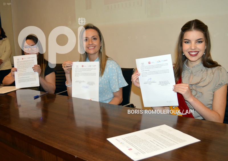CUENCA-PRESENTACION Y FIRMA PROYECTO CENTRO LUDICO DIURNO