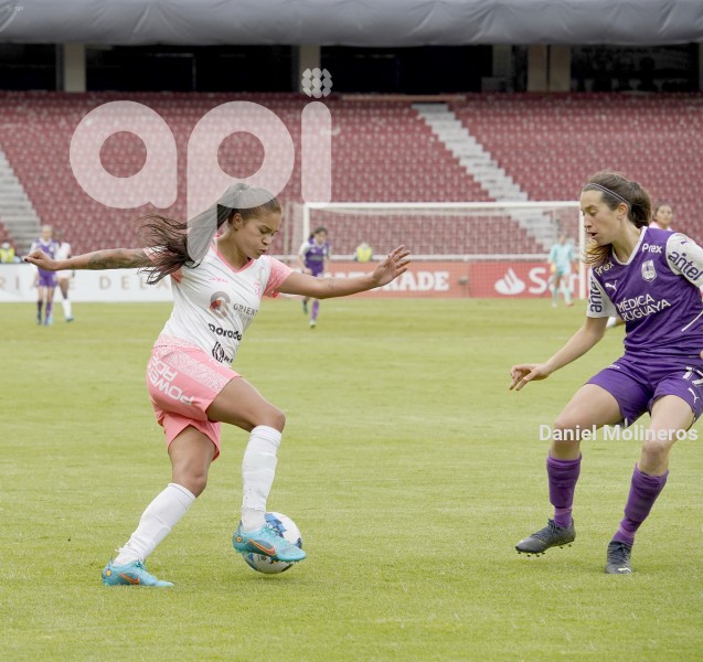 FBL_LIBERTADORES_FEM_NANAS_DEFENSOR