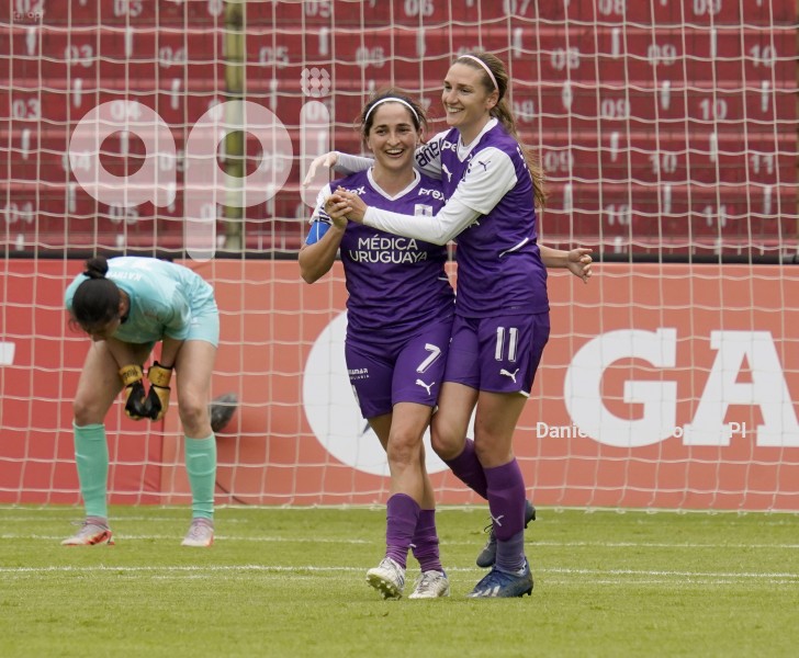 FBL_LIBERTADORES_FEM_NANAS_DEFENSOR