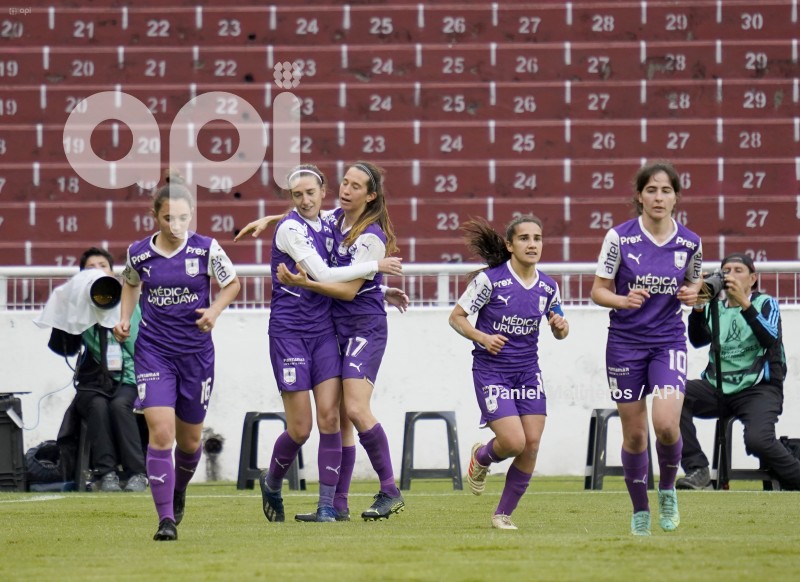 FBL_LIBERTADORES_FEM_NANAS_DEFENSOR