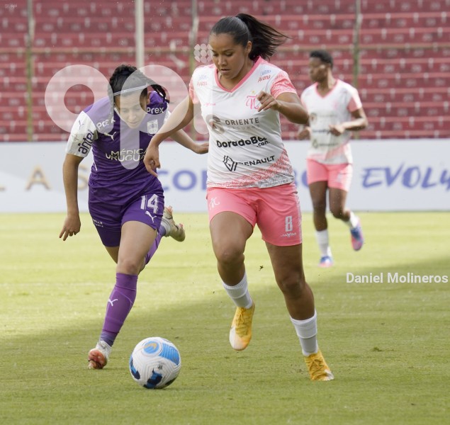 FBL_LIBERTADORES_FEM_NANAS_DEFENSOR