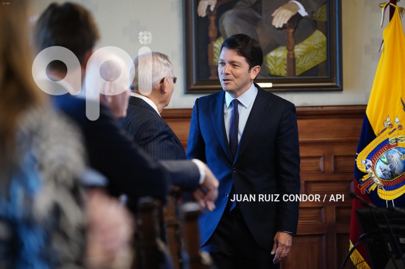 UIO-SENADORES-EEUU-LASSO