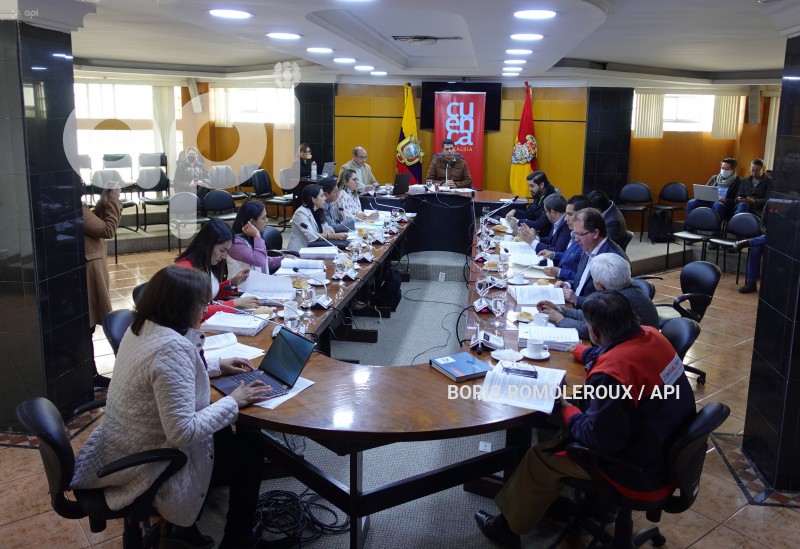 CUENCA-SESION EXTRAORDINARIA-CONCEJO-CANTONAL