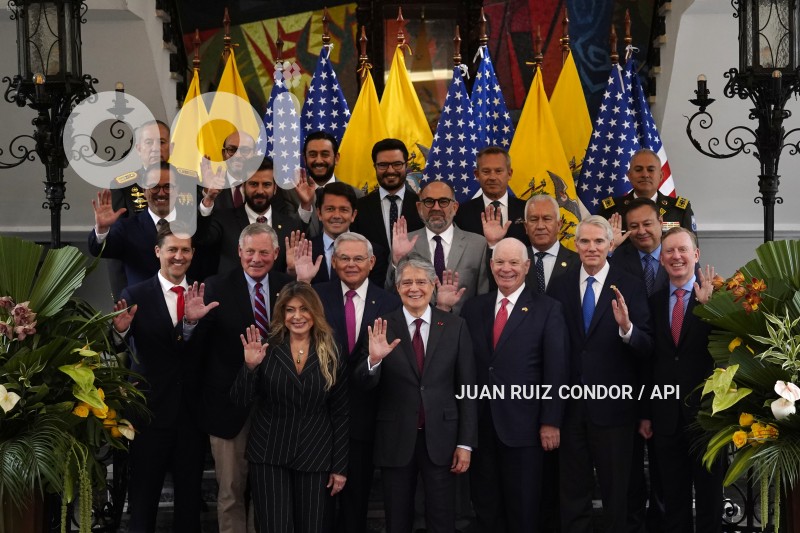 UIO-SENADORES-EEUU-LASSO