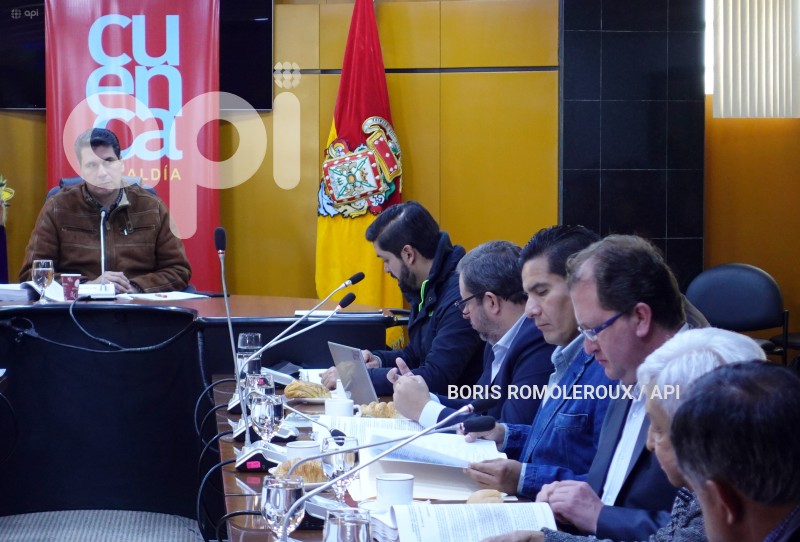 CUENCA-SESION EXTRAORDINARIA-CONCEJO-CANTONAL
