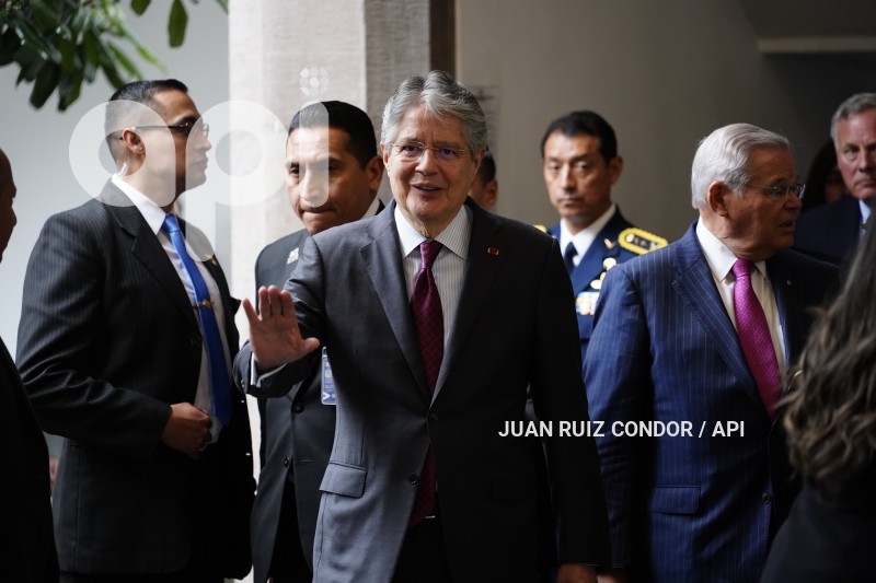 UIO-SENADORES-EEUU-LASSO