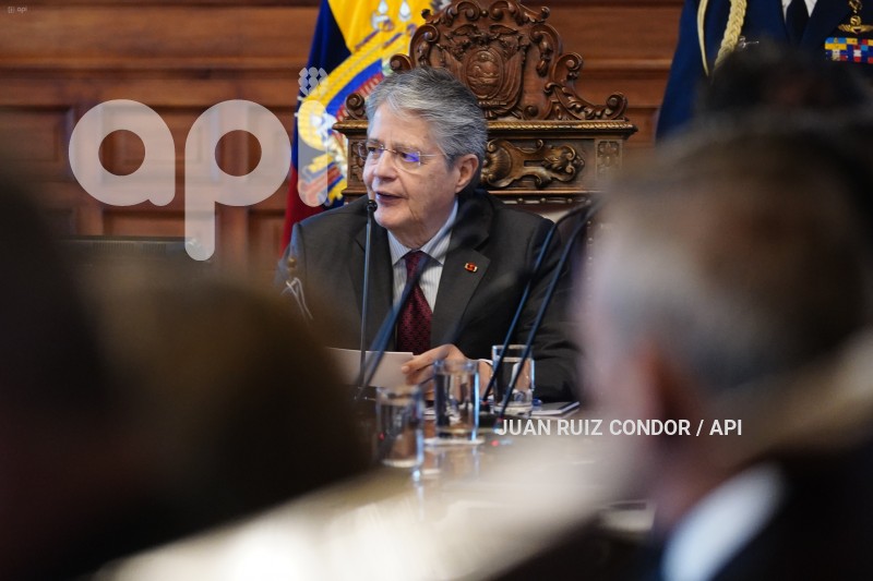 UIO-SENADORES-EEUU-LASSO