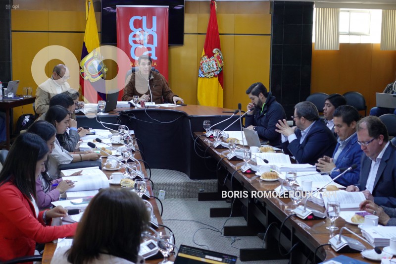 CUENCA-SESION EXTRAORDINARIA-CONCEJO-CANTONAL