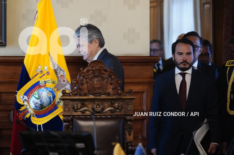 UIO-SENADORES-EEUU-LASSO