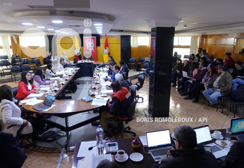 CUENCA-SESION EXTRAORDINARIA-CONCEJO-CANTONAL