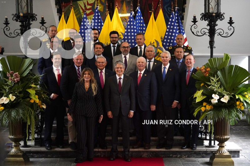 UIO-SENADORES-EEUU-LASSO