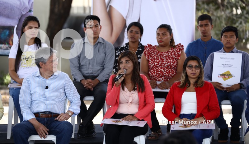 GYE-ENTREGA BECAS