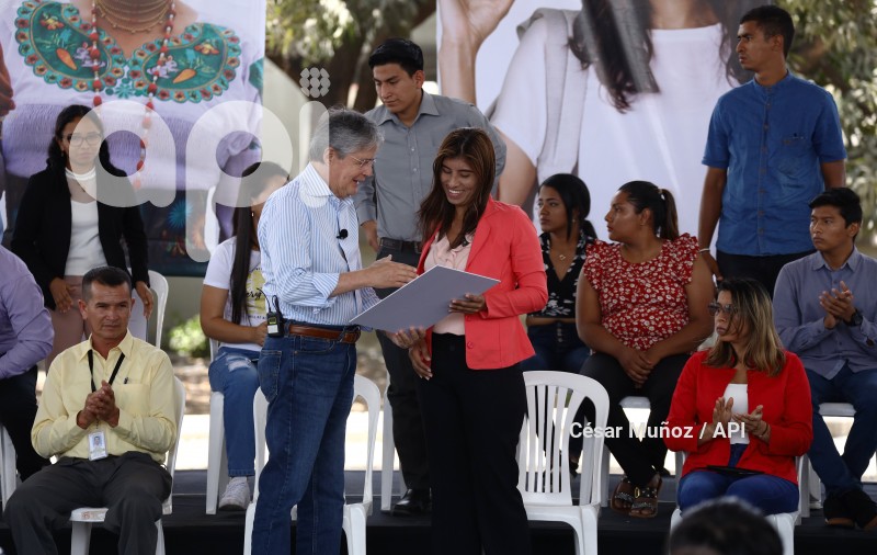 GYE-ENTREGA BECAS