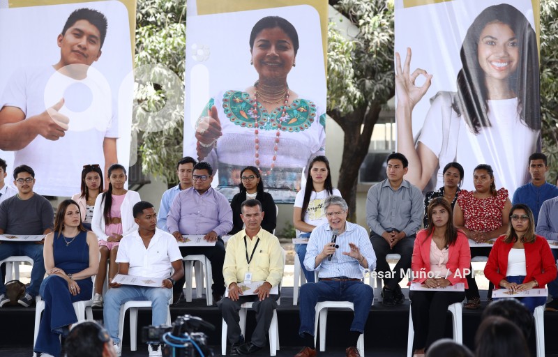GYE-ENTREGA BECAS