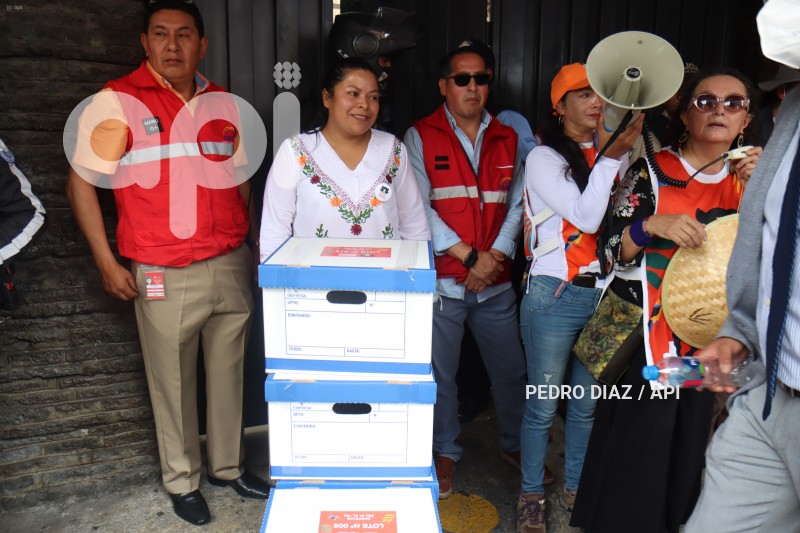 UIO-FIRMAS-MINERIA-CNE