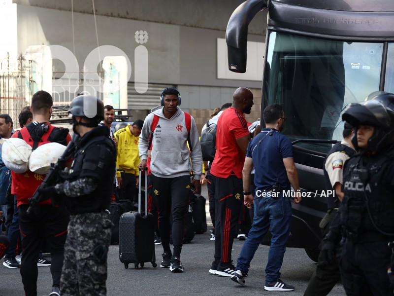 GYE-LLEGADA EQUIPO FLAMENGO
