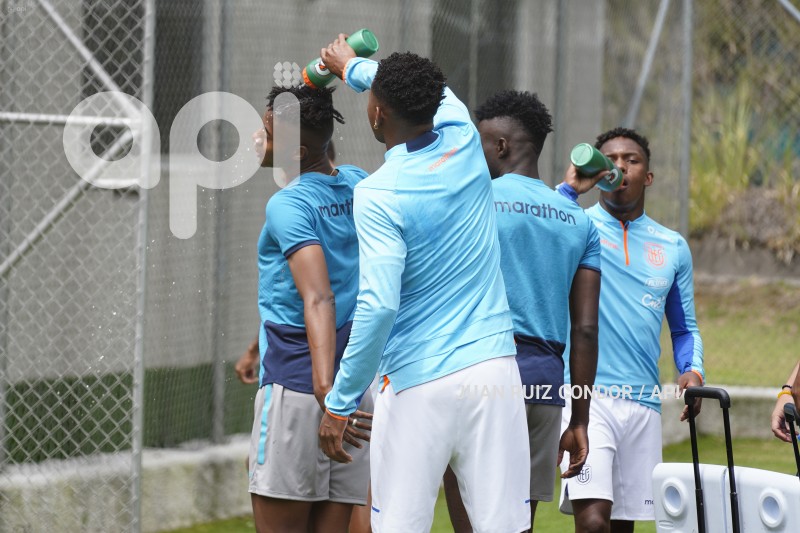 FBL-ENTRENAMIENTO-LATRI
