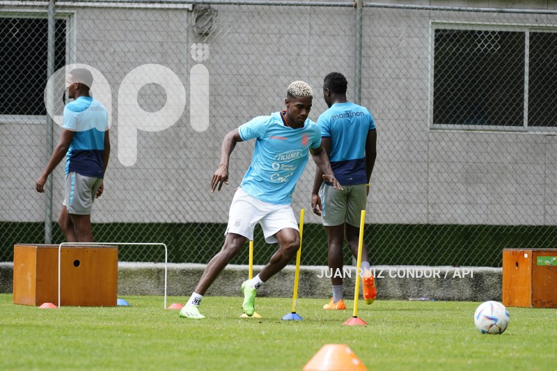 FBL-ENTRENAMIENTO-LATRI