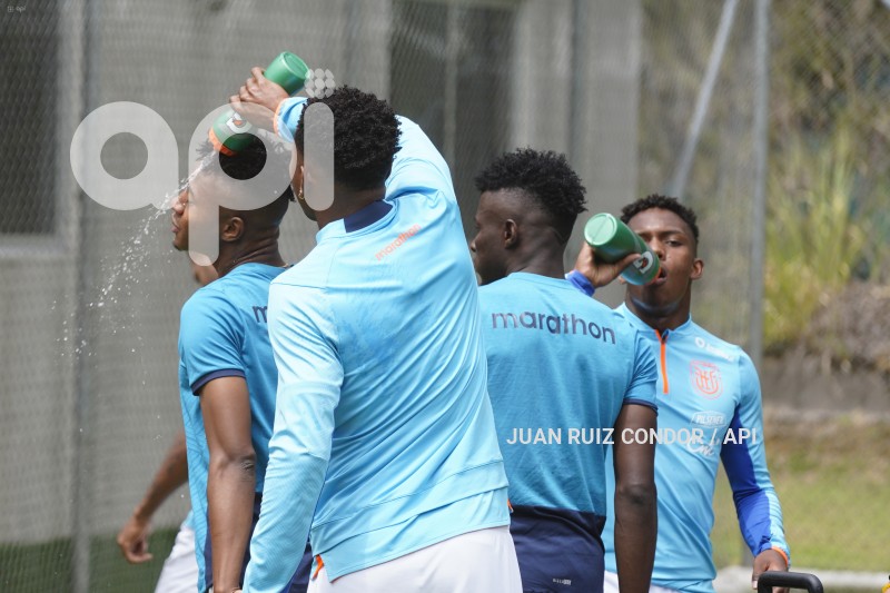 FBL-ENTRENAMIENTO-LATRI