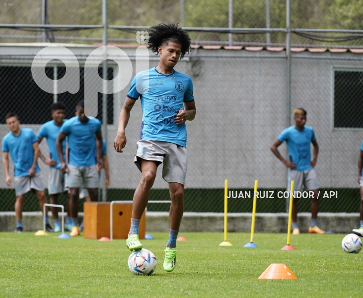 FBL-ENTRENAMIENTO-LATRI