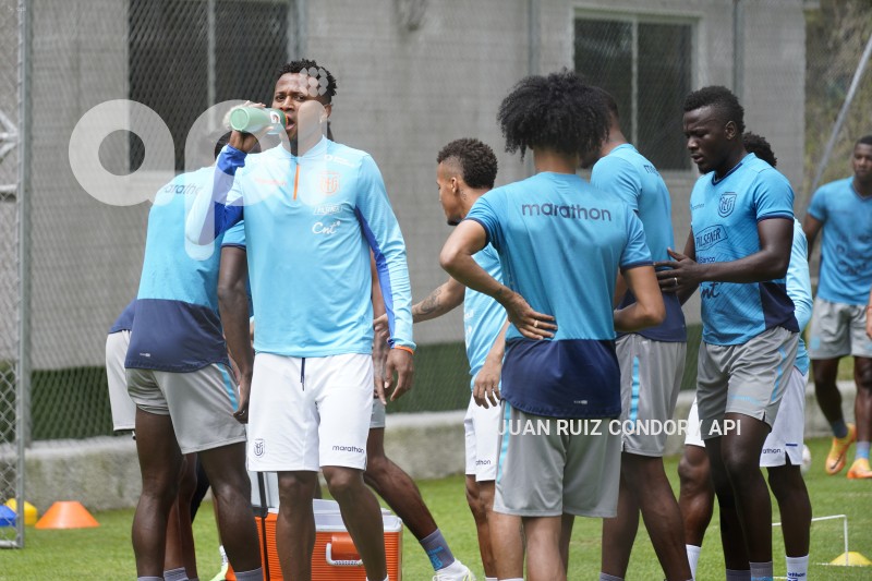 FBL-ENTRENAMIENTO-LATRI