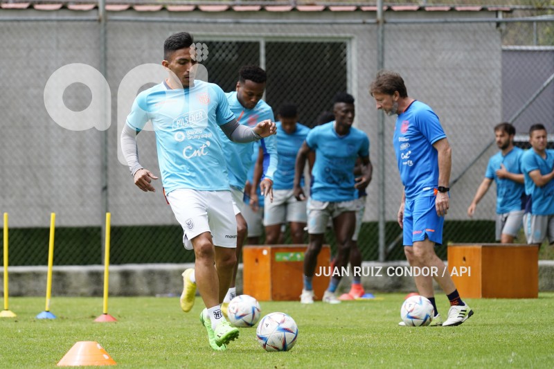 FBL-ENTRENAMIENTO-LATRI