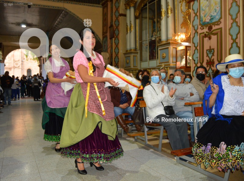 CUENCA-BENDICION ALIMENTOS NIÑO VIAJERO