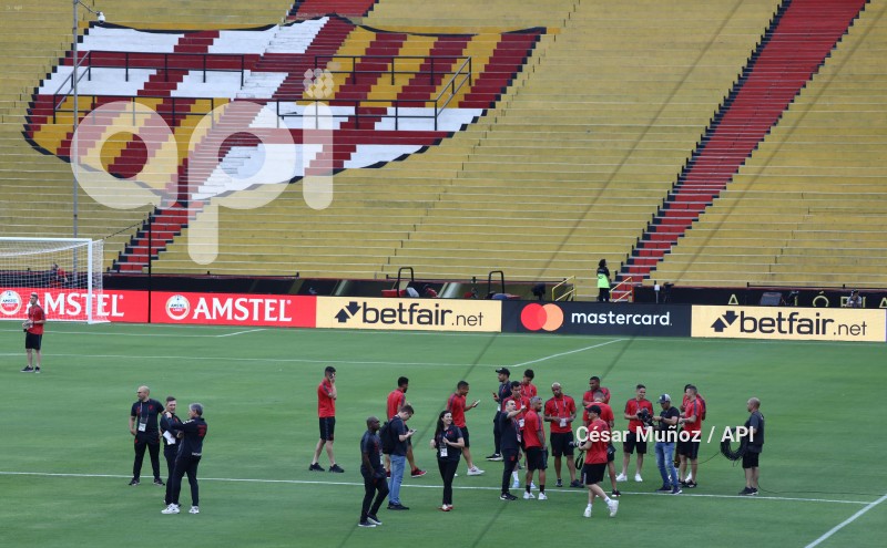 GYE-PARANAENSE RECORRE CANCHA
