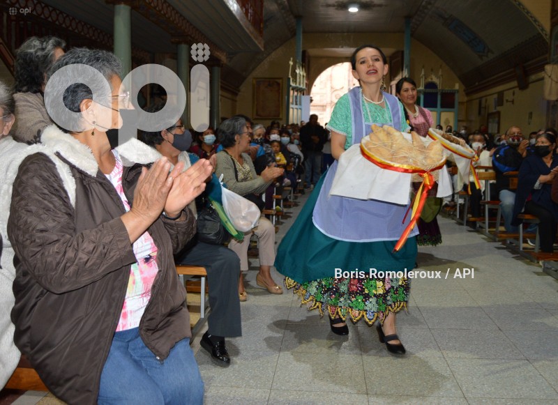CUENCA-BENDICION ALIMENTOS NIÑO VIAJERO