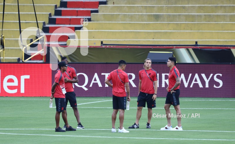 GYE-PARANAENSE RECORRE CANCHA