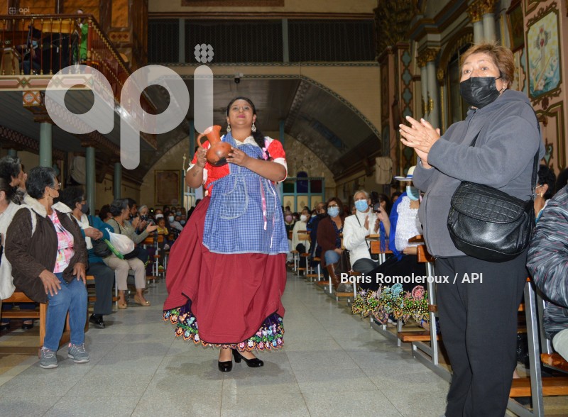 CUENCA-BENDICION ALIMENTOS NIÑO VIAJERO