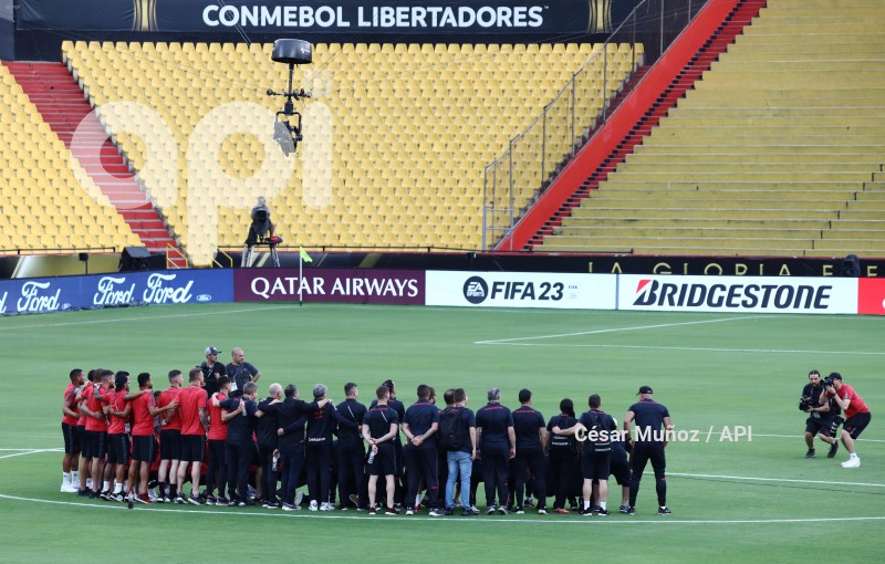 GYE-PARANAENSE RECORRE CANCHA