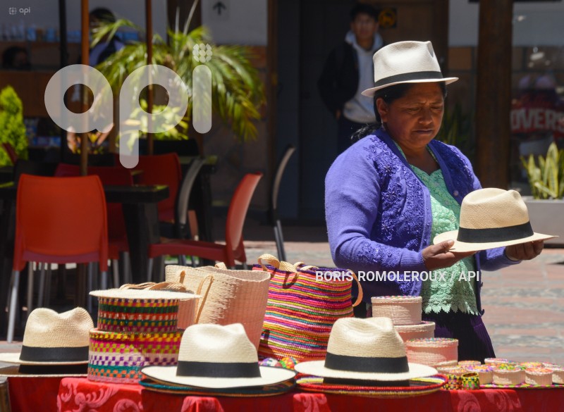 CUENCA-GUALACEO ANIVERSARIO DE LAS ARTESANIAS
