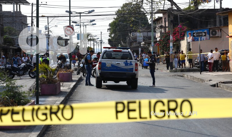 GYE-POLICIAS ASESINADOS
