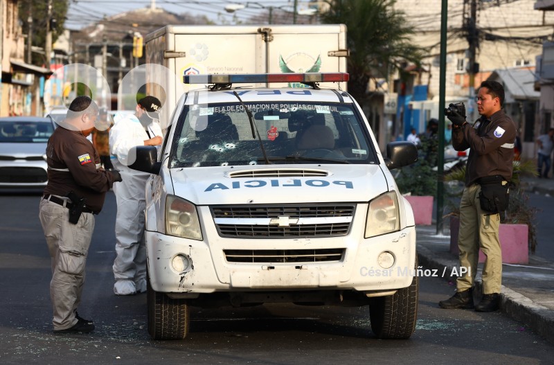 GYE-POLICIAS ASESINADOS